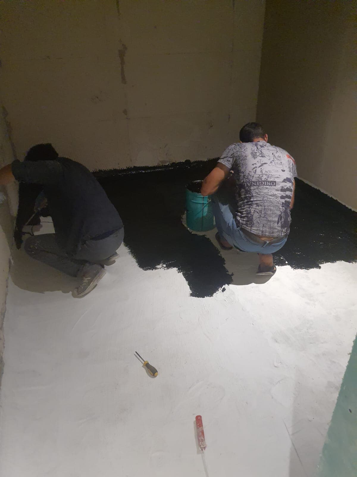 العزل الحراري بالرياض: مقارنة الكفاءة والتوفير السنوي في فواتير الكهرباء وأجهزة التكييف
